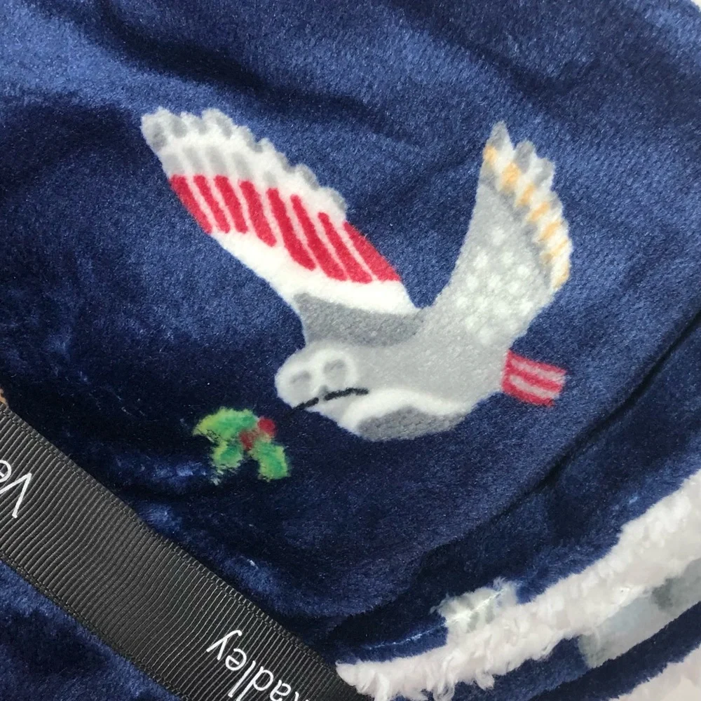 ❣️Host Pick❣️ Vera Bradley Cozy Life Throw Blanket in Snow Globe Motifs